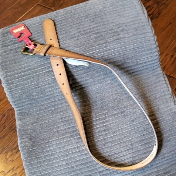 Levi's Belt Mens Small Brown Faux Leather Riveted Belt NWT - Picture 4 of 11